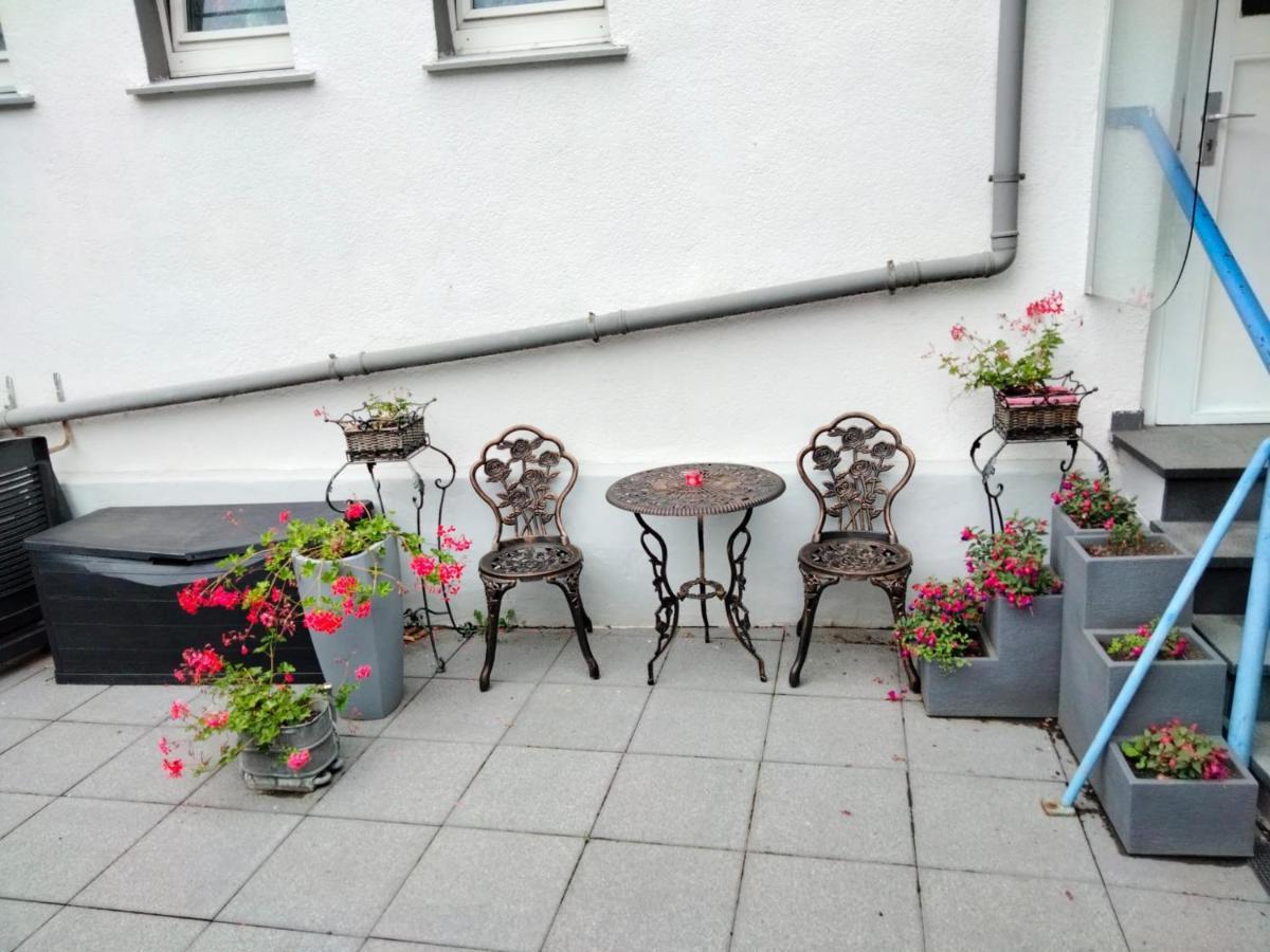 Ferienwohnung Neheim Mit Dennis Und Alexander Alexander Mit Klimaanlage Bagian luar foto